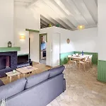 2 Bedroom Gorgeous In Holiday home *