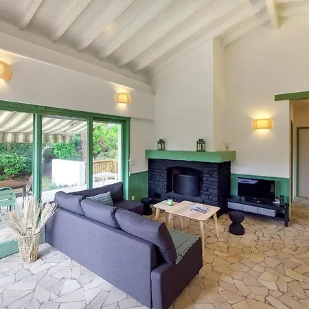 Amazing In With Wifi Holiday home Lege-Cap-Ferret